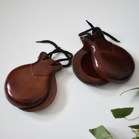 vtg castanets from spain